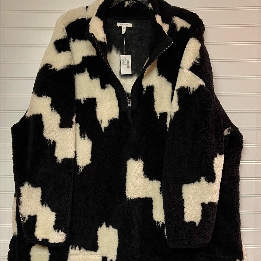Maurices NWT 2X Cowhide Black White Print Polar Fleece 1/4 Zipper Pockets Womens